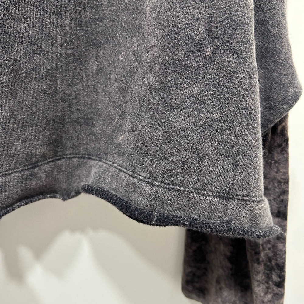 Free People Sweater Size Small Grey Flare Bell Sleeve Cropped Long Sleeve - Picture 6 of 6